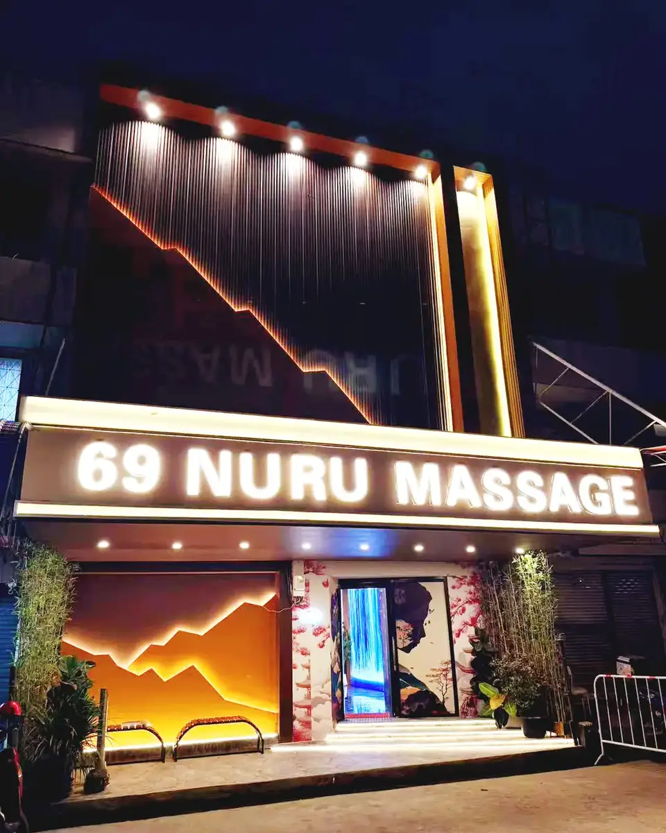 69 Nuru Massage: shopfront at night