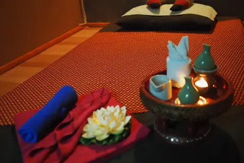 Dream Massage: treatment mattress