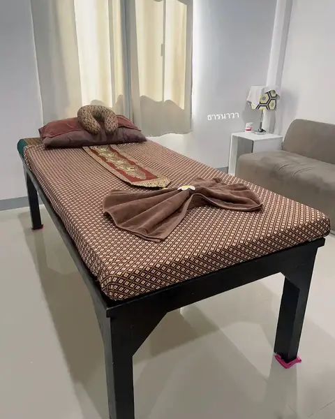 Tharnnava Massage: treatment room